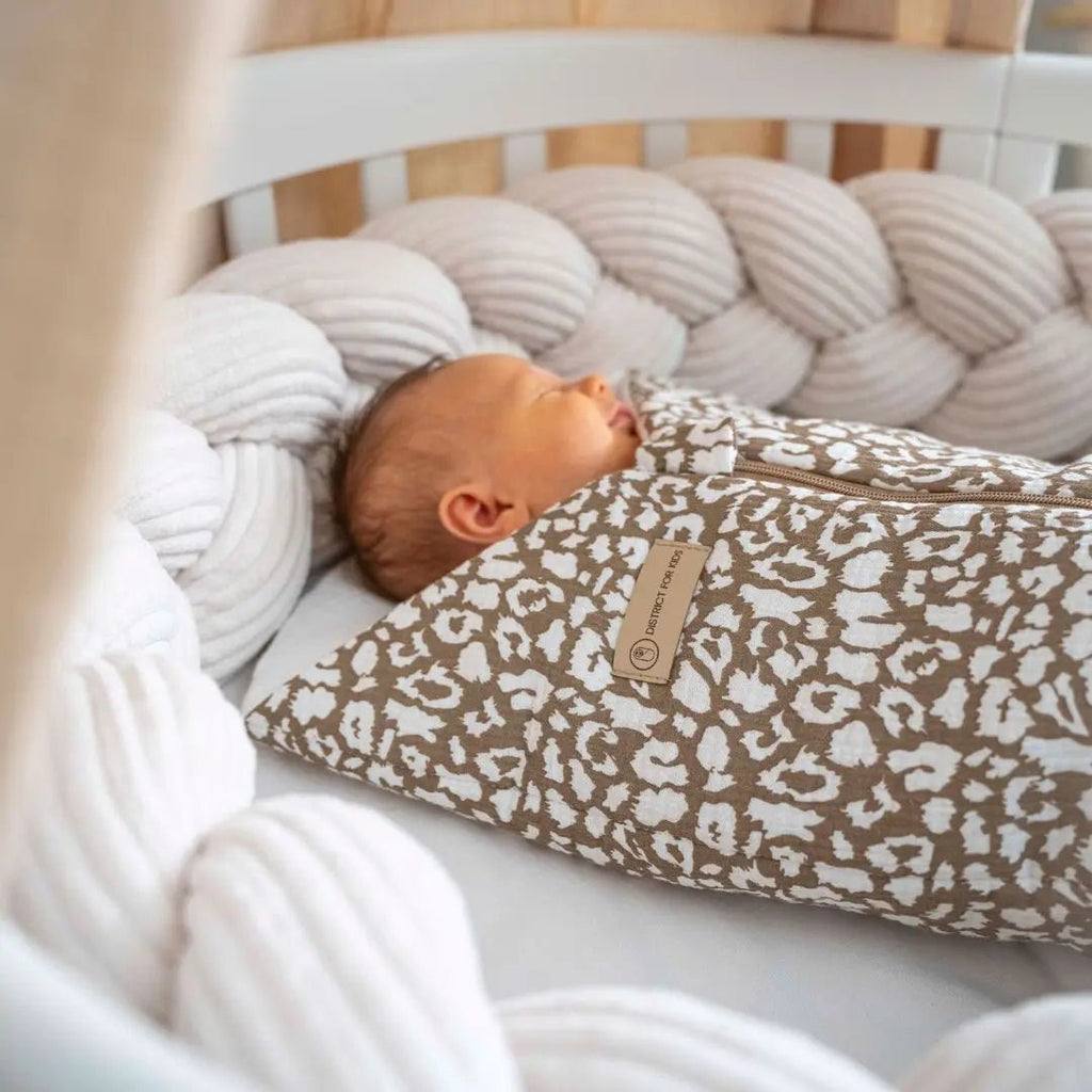 Bettschlange Baby geflochten Cord – Bettzopf & Bettumrandung fürs Babybett - CGE Teddy Couture