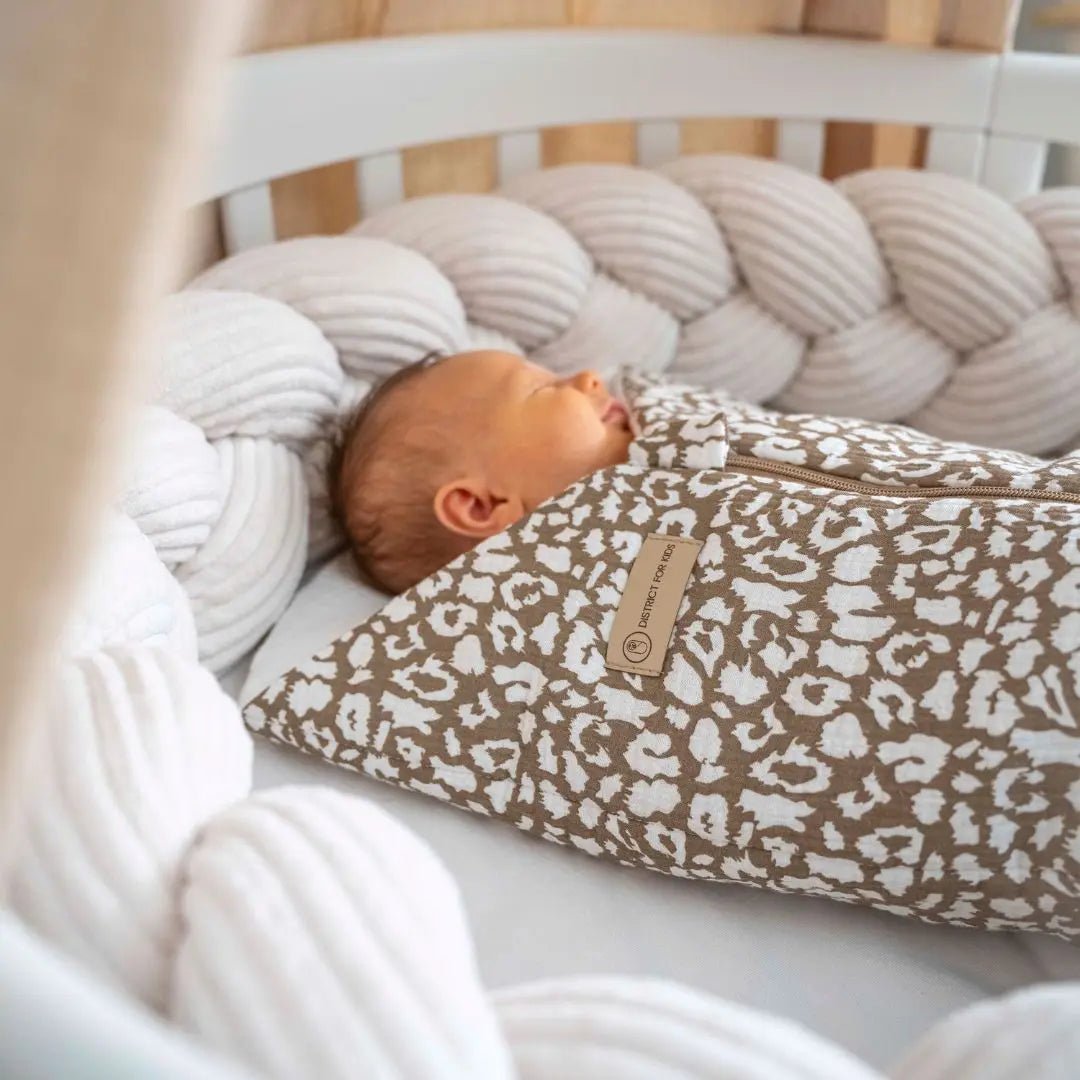 Bettschlange Baby geflochten Cord – Bettzopf & Bettumrandung fürs Babybett - CGE Teddy Couture