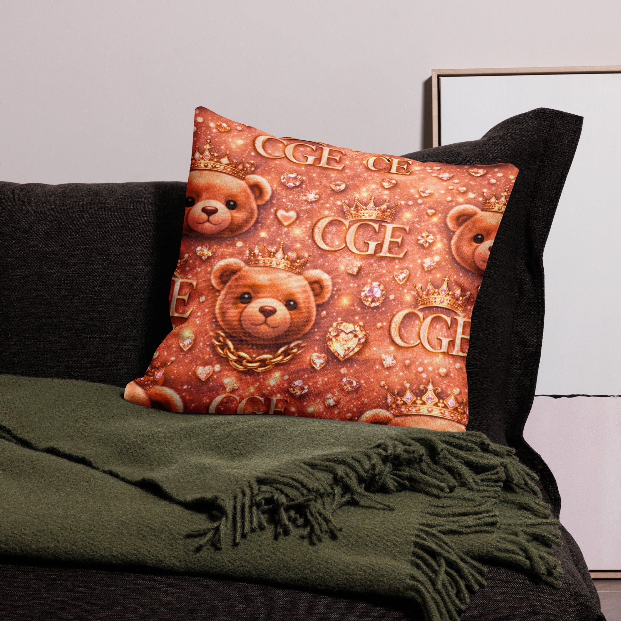 CGE Royal Teddy Kissen – Luxus Designer Kissen Roségold mit Logo - CGE Teddy Couture