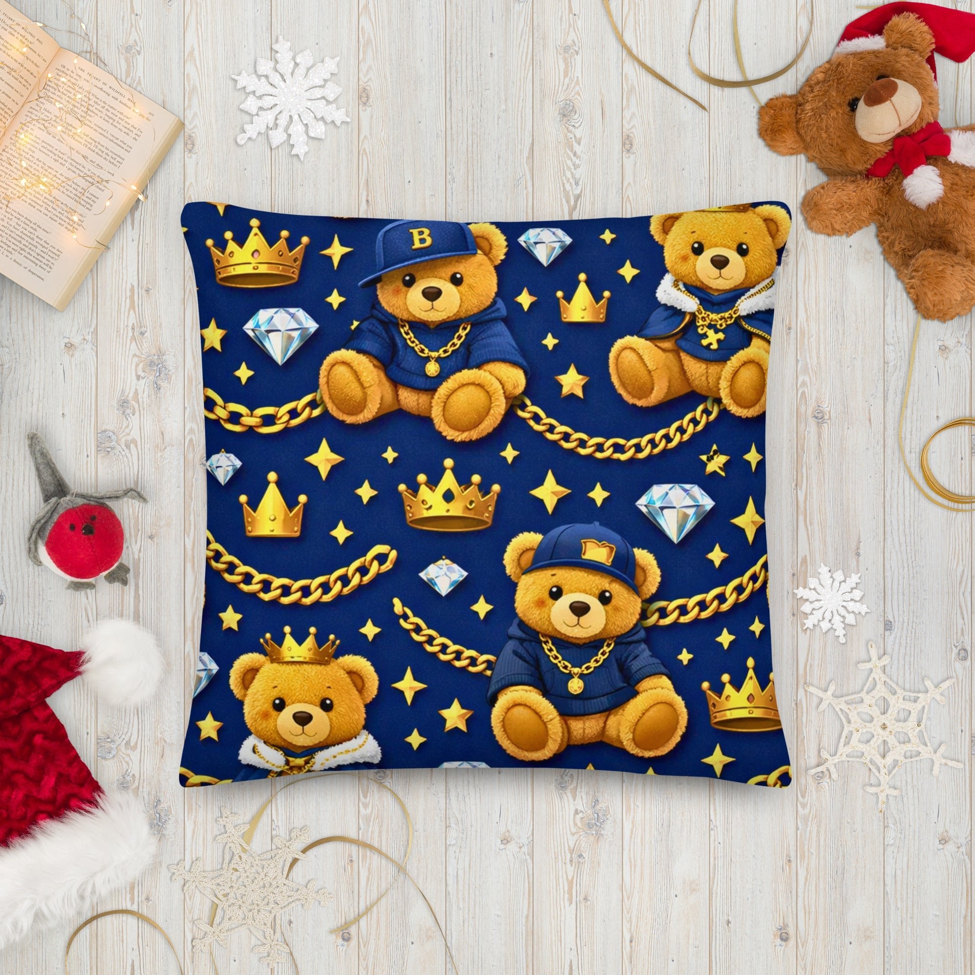 Luxus Designer Kissen mit Teddy Prince Muster in Blau & Gold – perfekt für stilvolle Baby - und Kinderzimmer - CGE Teddy Couture