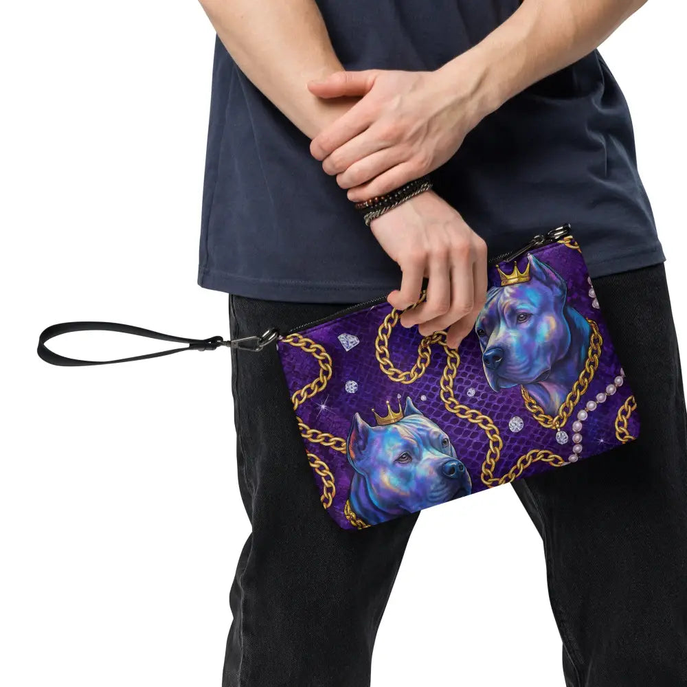 Umhängetasche aus Kunstleder mit verstellbarem Schulter- und Handgelenkriemen und Reißverschluss, stilvoll mit Hundemotiv in lila und goldenen Ketten